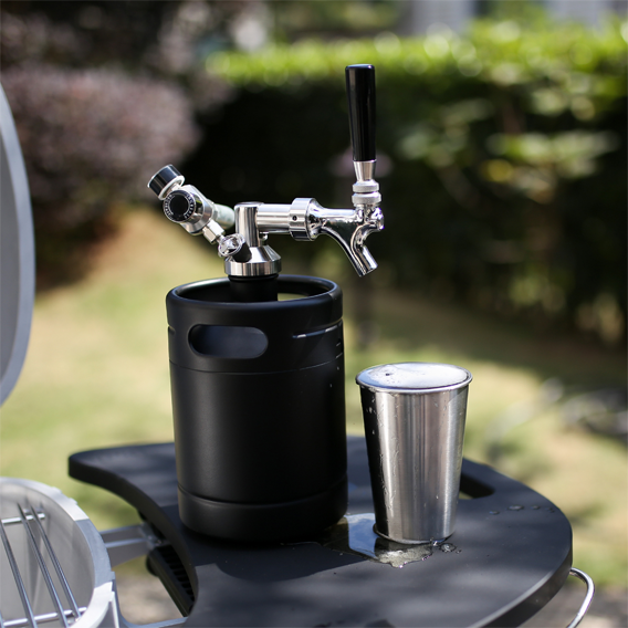 tmcraft 64oz mini keg growler black details page products details