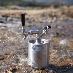 tmcraft 64oz mini keg growler silver details page products details 1