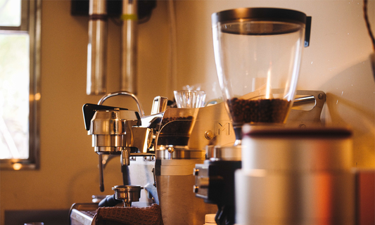 Why Does Cold Brew Taste Different on Tap? Understanding Draft Coffee and Nitro Coffee